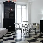 Maison Julien 3 *