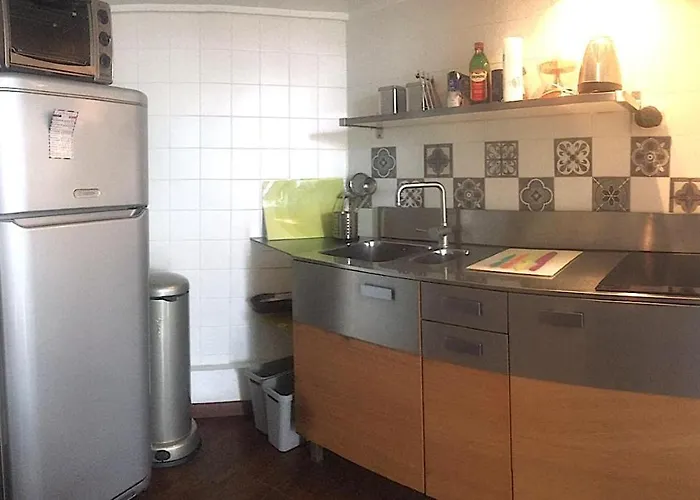 Maison Julien 3 * מנטון