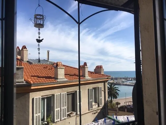 Maison Julien 3 شقة مينتون