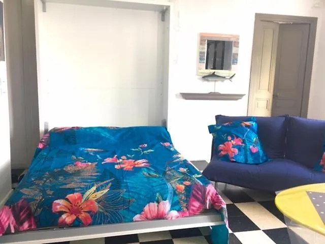 شقة Maison Julien 3 *