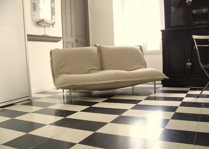 شقة Maison Julien 3 *