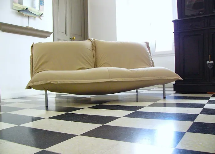 Maison Julien 3 *