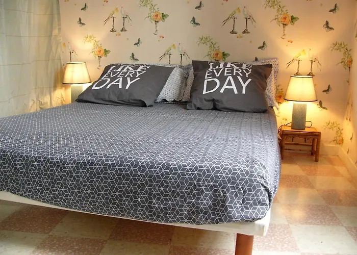 شقة Maison Julien 3 مينتون