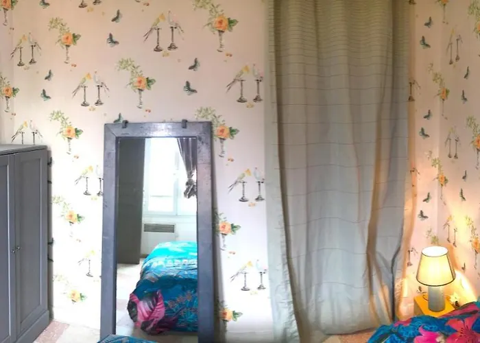 Maison Julien 3 مينتون